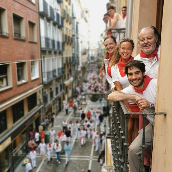 Meet your Posher, Cassie - Picture 7 of 7